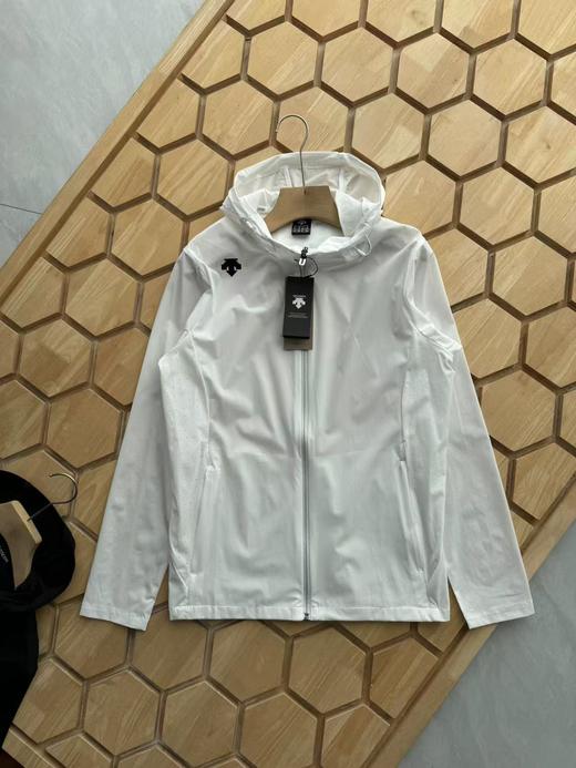 点此购买 迪桑特综训男士防晒服防晒衣UPF50外套 LL 314168 商品图1