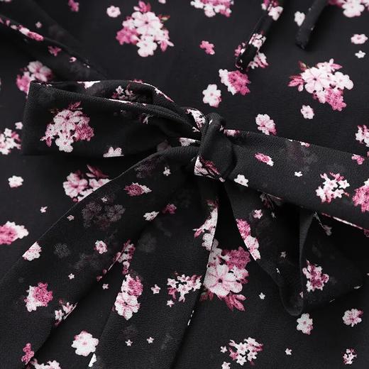 【高货wl】全新升级【铂金会员330/天猫439/差价109】(02250) 洛诗琳新款轻熟风浪漫优雅碎花V领叠襟荷叶袖收腰连衣裙女 商品图2