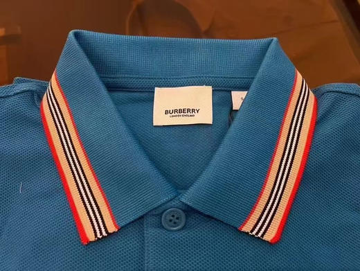 原单正品Burberry 纯色POLO短袖 
客供辅料 韩资工厂代工出 经典款细节实拍 上身好看 男女同款
黑色 白色 蓝色 灰色 
S M L XL XXL 商品图6