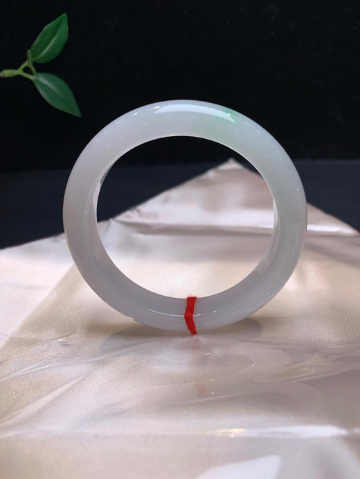 612583，57.5飘绿手镯，干净清新 带了一抹清新绿 商品图1