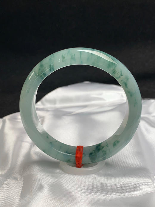 612587，54.6圈口，糯冰飘花正圈平安镯，晴底飘花，底子胶润 商品图0