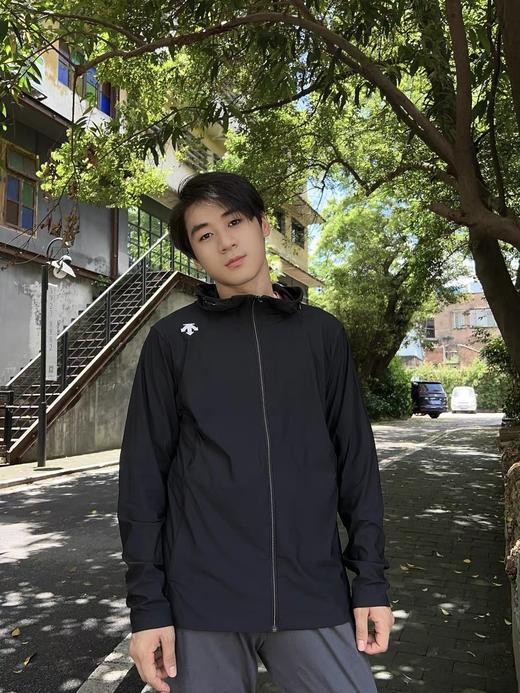点此购买 迪桑特综训男士防晒服防晒衣UPF50外套 LL 314168 商品图8