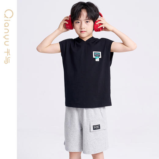 笛莎千与2025夏新款男童连帽无袖背心短裤套装 商品图3