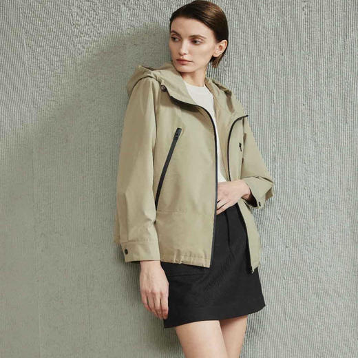 顺丰包邮21046洛诗琳2025春季新款轻户外插肩袖冲锋衣外套女135 商品图3