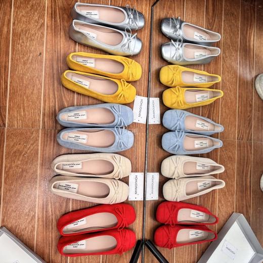 【HOHUOINIAN芭蕾小单鞋】我愿称之为“单鞋天花板"，不顶脚不累脚!为你的夏日增添了一抹靓丽的色彩 鞋面绒面质感，更显高级√防滑牛筋底，可随意“拧麻花"，暴走不累脚 商品图4