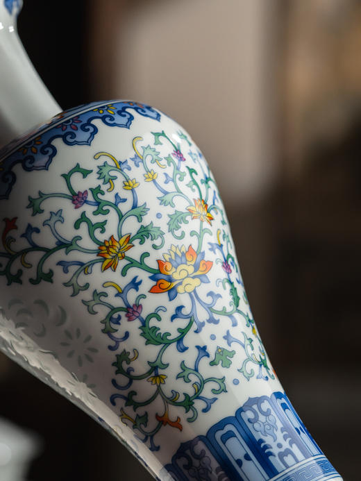 富玉景德镇陶瓷花瓶中式青花玲珑客厅插花高档家居摆件花蝶锦绣瓶 商品图2
