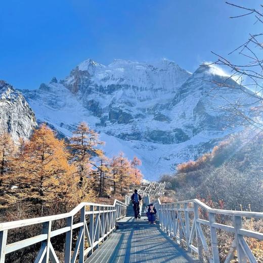 川西环线7天2-8人小团 赠成都住宿+接机/接站服务 打卡稻城/色达/四姑娘山双桥沟/墨石公园/八郎生都 商品图6