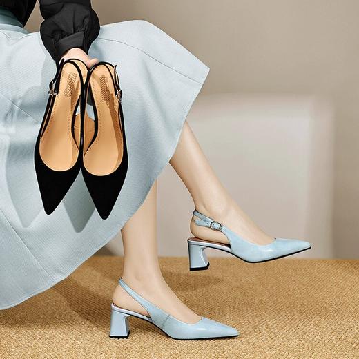 【预售5天】蓝色包头凉鞋女粗跟尖头一字带扣夏季新款舒适通勤气质后空高跟鞋JZX&L01-11 商品图4