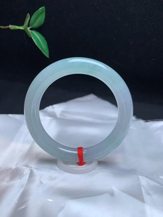 612582，54冰飘花圆条，整体冰冰润润的，飘了一抹清新蓝花 商品图3