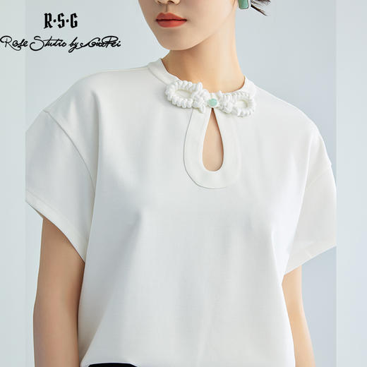 郭培成衣品牌精品系列新中式镂空盘扣小飞袖T恤 商品图1