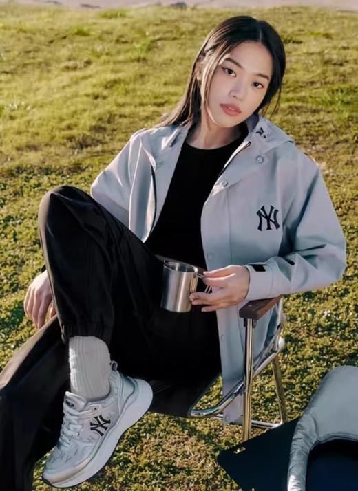 MLB   满印老花运动跑鞋 
    发货时效3-7天 商品图1