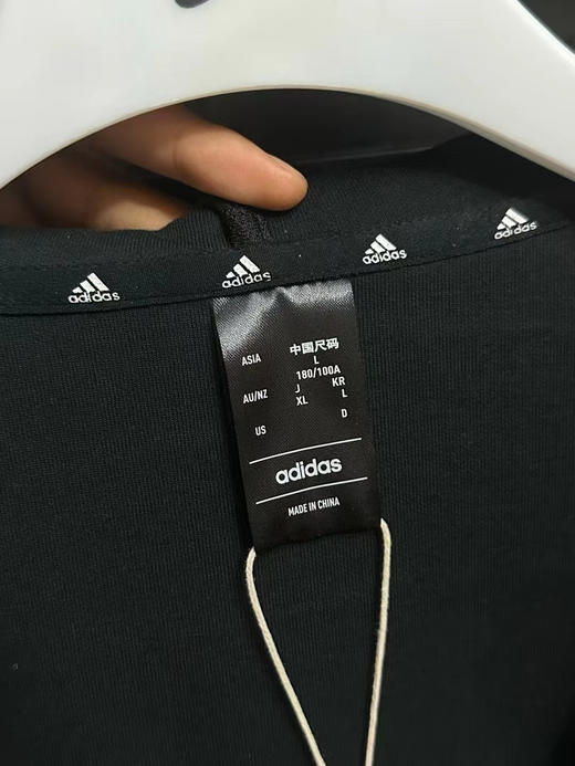 正品 Ad 阿迪达斯25年秋针织连帽夹克户外运动外套 

健身房训练、户外跑步，还是日常出街
经典三条纹+Adidas Logo，质感高级
尺码M～2XL 商品图4