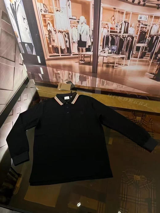 原单正品Burberry 纯色POLO短袖 
客供辅料 韩资工厂代工出 经典款细节实拍 上身好看 男女同款
黑色 白色 蓝色 灰色 
S M L XL XXL 商品图2