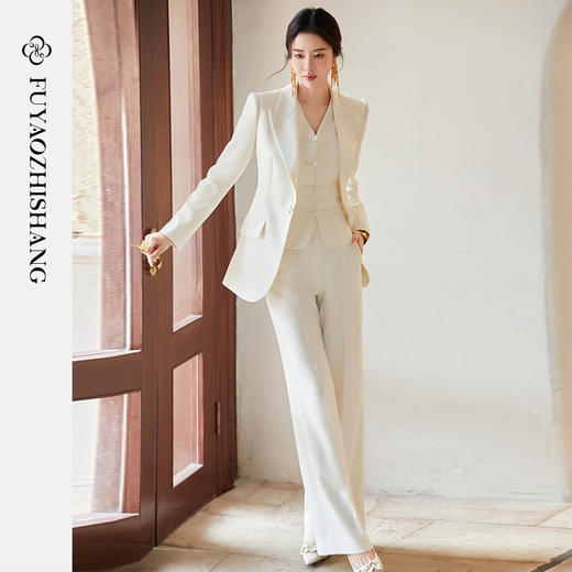 FUYAO扶摇 杏色西装外套女2025新款复古职业装盘扣新中式西服套装 商品图2