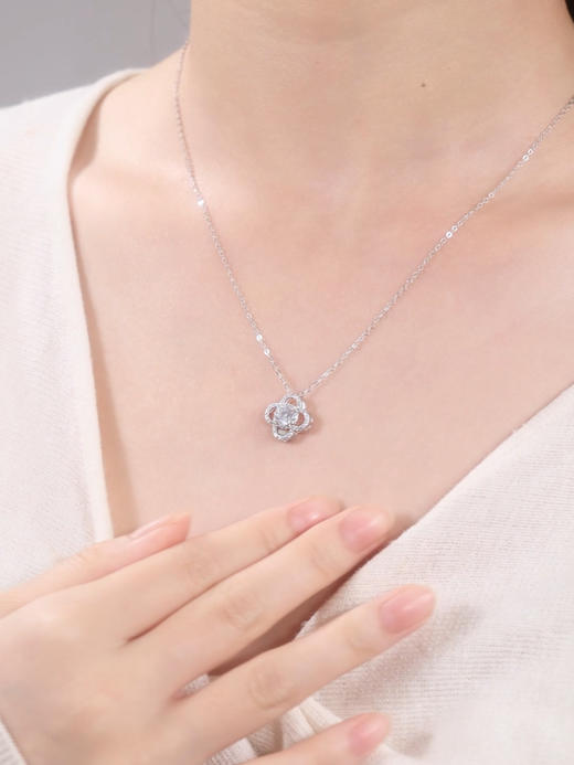 卡蒂罗/KADER 幸运心四叶草项链 简约小众轻奢设计感吊坠 镶嵌大颗宝石 女生朋友礼盒装214情人 商品图4