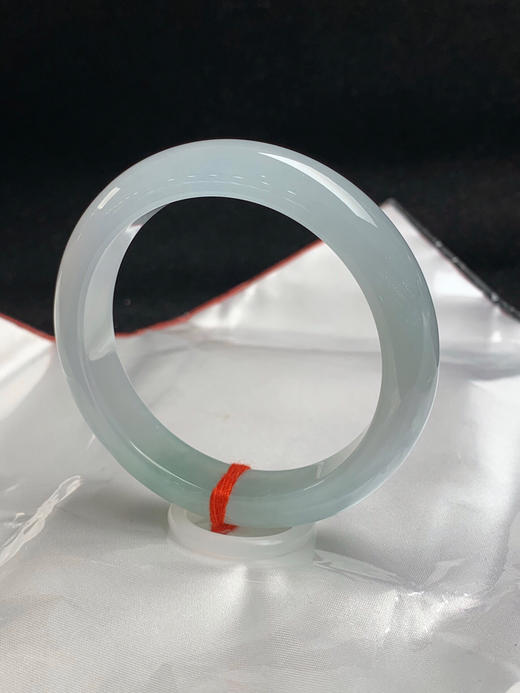 612589，54.8圈口，冰淡晴正圈平安镯，冰润有光 商品图2