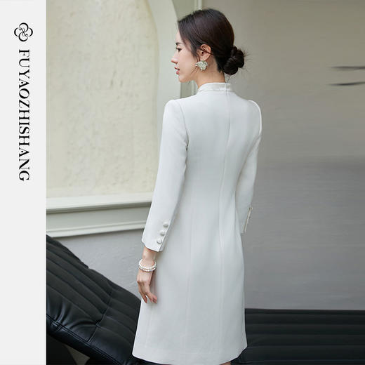 FUYAO扶摇 国风立领连衣裙女2025新款杏色小香风改良旗袍中长裙春 商品图4