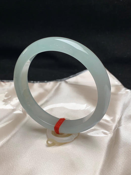 612591，58.7圈口，冰晴正圈平安镯，冰透起光，带星点色花，种老水足 商品图2