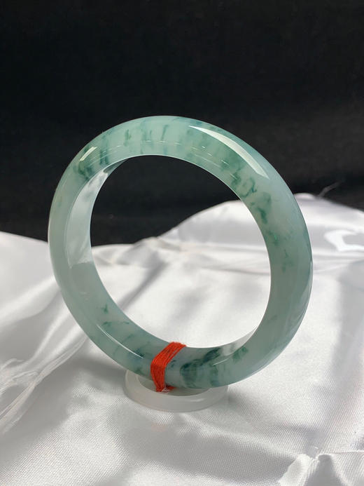 612587，54.6圈口，糯冰飘花正圈平安镯，晴底飘花，底子胶润 商品图2