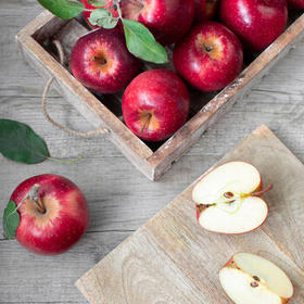 京鲜生 新西兰皇后红玫瑰苹果9粒礼盒装 单果180-230g 生鲜水果礼盒 /生鲜 /水果 /苹果