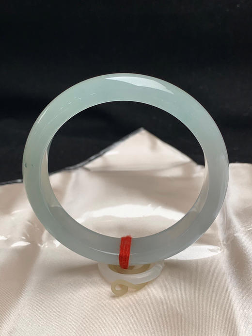 612591，58.7圈口，冰晴正圈平安镯，冰透起光，带星点色花，种老水足 商品图0