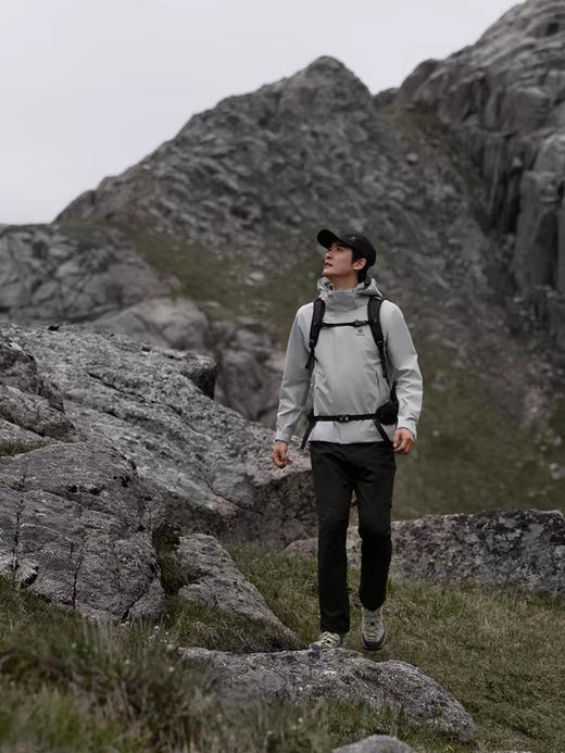 点此购买 凯乐石春夏季T10-X男士防风耐磨弹力透气户外登山徒步软壳裤 LL 314176 商品图2