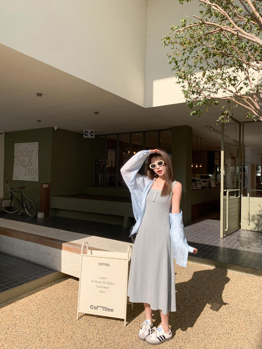 <曾小咸推荐>韩系百搭灰色背心吊带连衣裙 商品图6