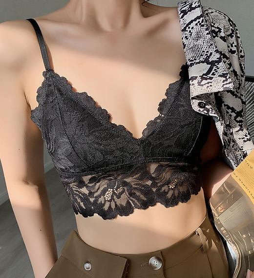 云仓【2026】妇人家法式蕾丝花朵三角杯美背 ，舒服到忘了存在 商品图2