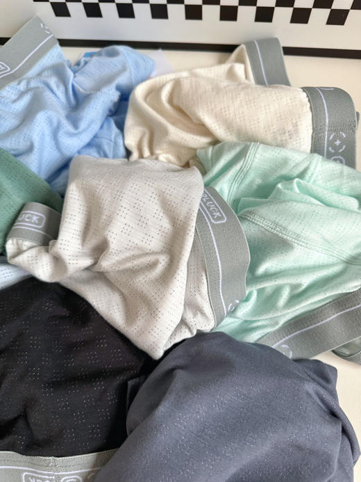 🔥【哈林童·青少年内裤】百万爆款青少年内裤‼️品牌拉新破价卖一波‼️只申请到2000盒，秒完为止‼️ 📣专为发育期设计，最大穿到190斤，适合不同身材的青少年人群！ 商品图5