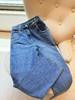 时髦斜裁设计镰刀牛仔裤 商品缩略图3
