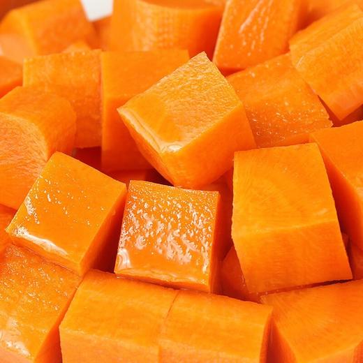 【分仓直发包邮】胡萝卜（带泥）3斤（ 单果约150g） 商品图1