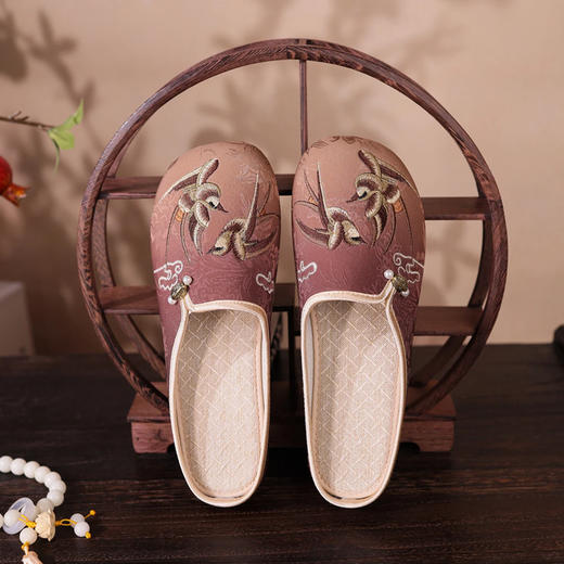 喜上眉梢 国货品牌祥福云新中式刺绣舒适百搭时尚中国风防滑轻便软底小跟鞋拖鞋 商品图2