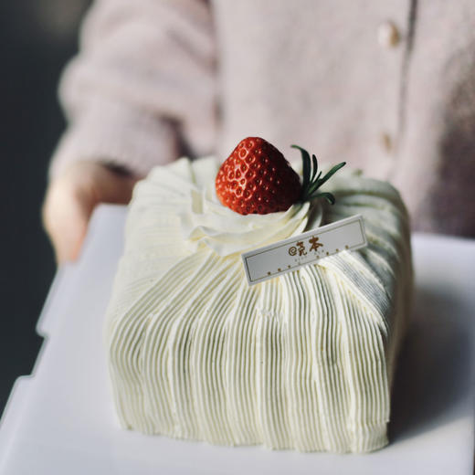 【需提前2天下单】半糖｜法芙娜白巧香缇蛋糕 商品图0