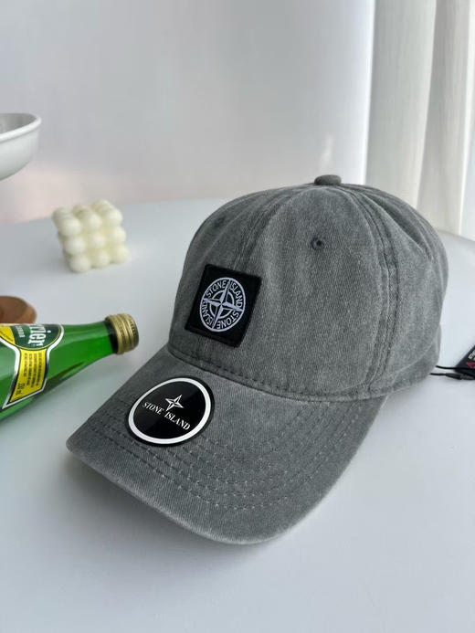 原单正品石头岛Stone lsland水洗做旧蜡染棒球帽 男女同款户外运动鸭舌帽 穿搭潮品 懒人必备遮阳帽。
五个色 商品图8