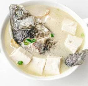 鲫鱼豆腐汤