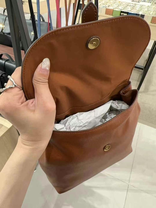 Fossil纯牛皮金属扣双肩包💰958‼️顶级头层小牛皮🐂 商品图4