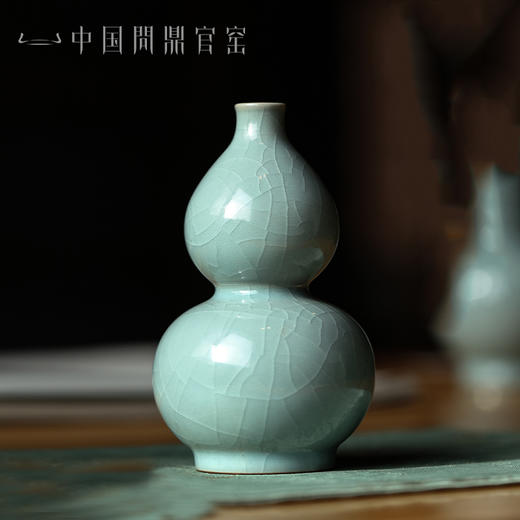 问鼎官窑卓鑫伟牛角款葫芦瓶 商品图0