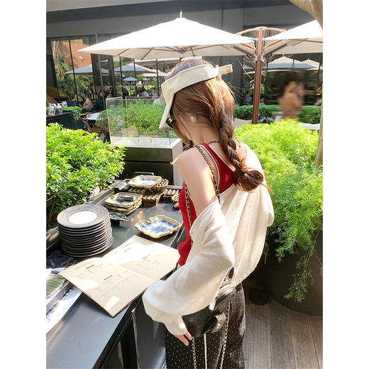 <曾小咸推荐>3.26现货秒杀 ！微信超特价！2色撞色U领针织背心 日常109.99 立减60 秒杀49.99！！ 商品图4