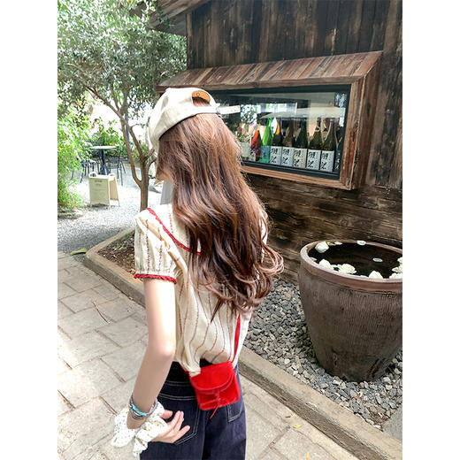 <曾小咸推荐>现货秒杀！翻领红色边泡泡袖短款衬衫 日常179.99 立减90 秒杀89.99！ 商品图4