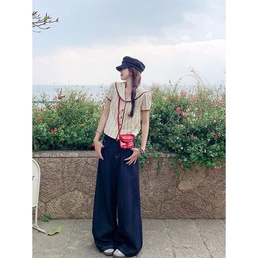 <曾小咸推荐>现货秒杀！翻领红色边泡泡袖短款衬衫 日常179.99 立减90 秒杀89.99！ 商品图3