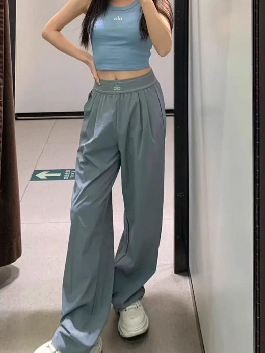 【有货 拍下改价】 ALO 三色 高腰  云朵质地的梭织休闲裤 商品图1