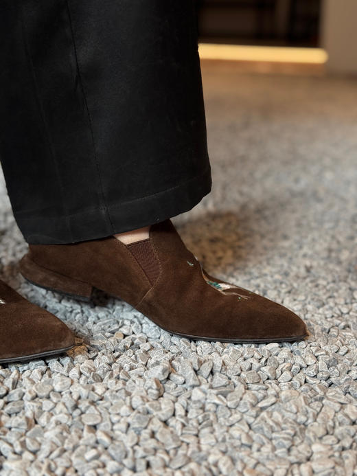 一脚蹬不对称刺绣羊皮小众美鞋——皮料选自意大利🇮🇹进口线条独特流畅、满满时髦自由感！穿感舒适细腻、鞋型精致秀气，上脚气质感满满、复古高级～ 商品图8