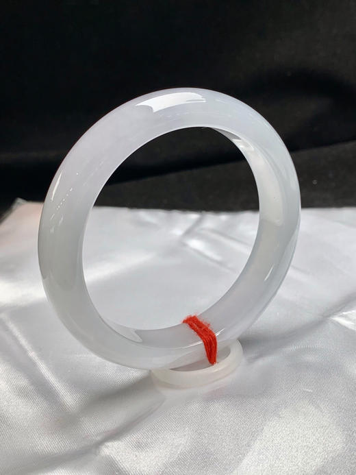 612600，57.7圈口，白冰正圈平安镯，清爽白月光，冰润有光感 商品图1