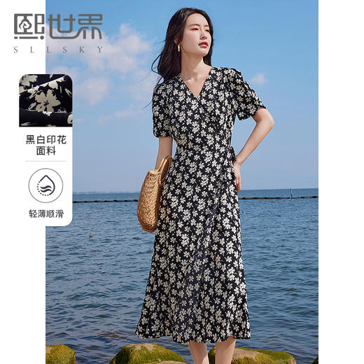【五折购】熙世界法式复古黑色碎花连衣裙夏新款收腰长裙子显瘦V领茶歇裙 商品图0