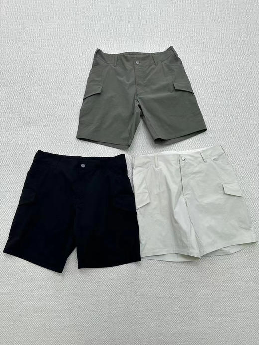 正品 lululemon露露 Cargo Pocket系列男士工装运动短裤，男女同款，客供透气速干科技面料
颜色：米白、黑色、绿色
尺码：M～XXL
非质量问题只换不退 商品图1