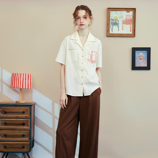 两三事梵高文艺 窗外来物 2025夏季新款复古印花口袋翻领衬衫女 商品图1