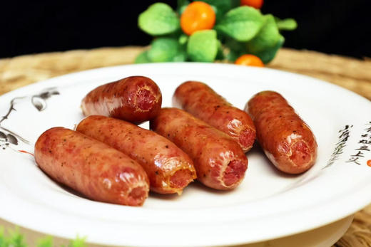 【牦牛肉肠】鲜嫩爆汁，不添加色素，增香剂，植物蛋白，淀粉，原滋原味的肉香，家里孩子吃着放心 商品图1