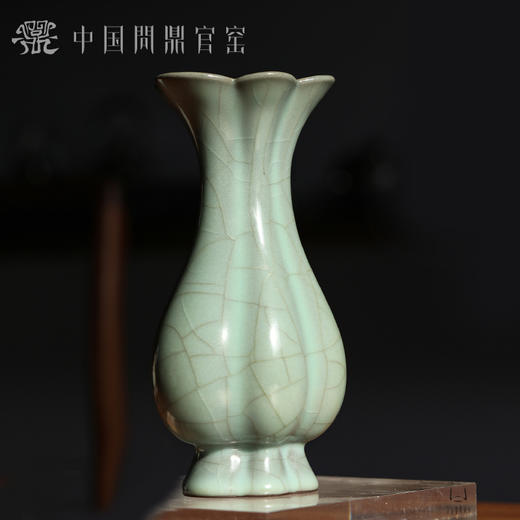 问鼎官窑铁胎金标百财瓶 商品图4