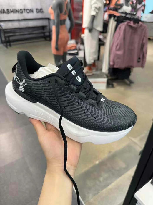 安德玛⚠️女士厚底款运动鞋💥💰699✈️👟减震防滑耐磨，轻便透气运动鞋、脚感舒适！ 商品图6