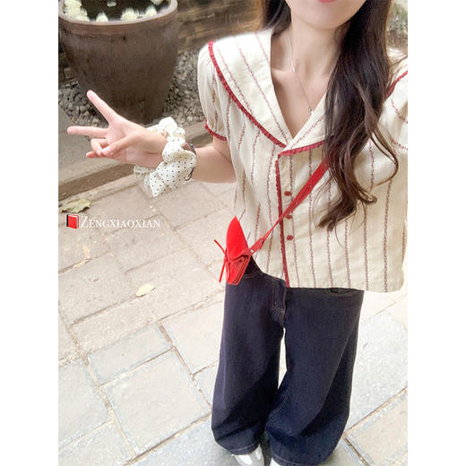 <曾小咸推荐>现货秒杀！翻领红色边泡泡袖短款衬衫 日常179.99 立减90 秒杀89.99！ 商品图2